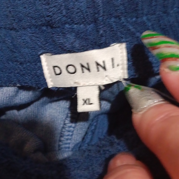 DONNI. TERRY CLOTH FEEL SHORTS - Picture 3 of 5